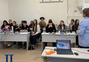 Щасливі усмішки – твоя майбутня професія! Черговий день роботи Школи майбутнього лікаря-стоматолога